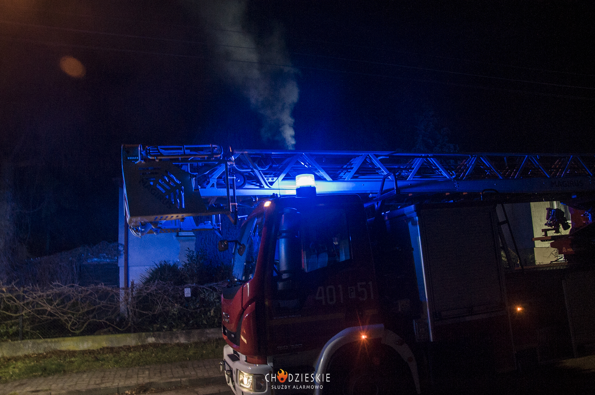 Read more about the article Pożar sadzy w kominie. W akcji 4 zastępy straży!